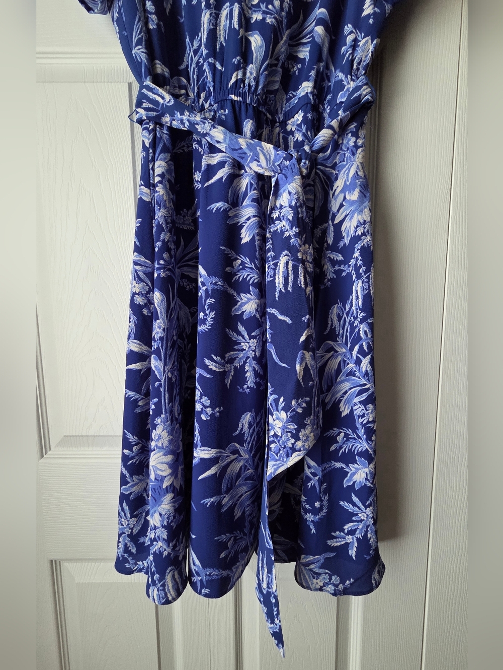 Talbots Etched Toile Belted Smocked Fit&Flare Blue Floral Dress Size 14P - Picture 7 of 12